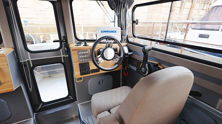 Катер Swift Chaser 700 CSR LE